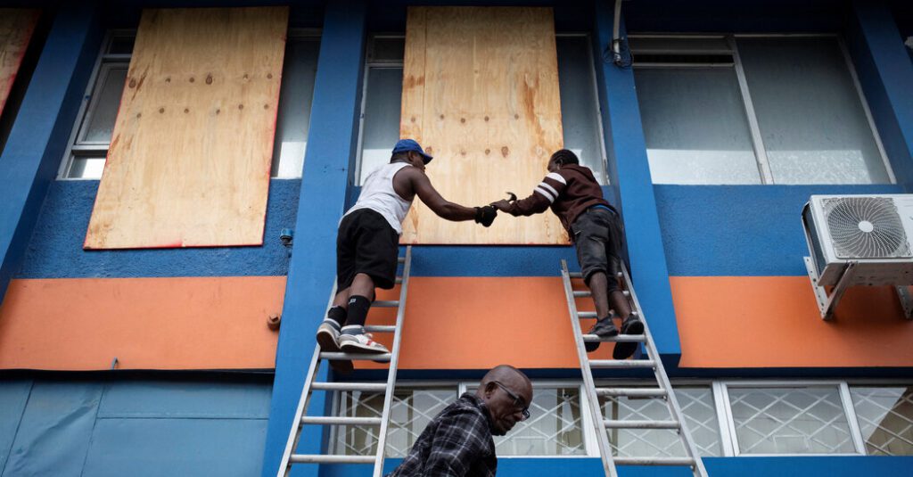 Hurricane Beryl Speeds Toward Jamaica: Live Updates and Forecast